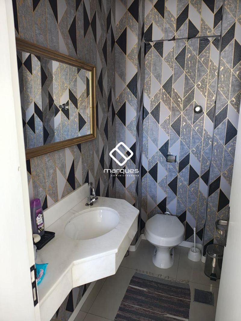 Apartamento com 3 quartos, 3 banheiros e 111m² à venda no bairro Centro, Pelotas