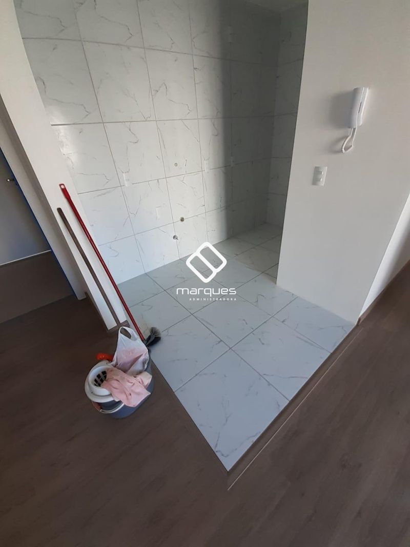 Apartamento com 2 quartos, 1 banheiro e 49m² à venda no bairro Três Vendas, Pelotas