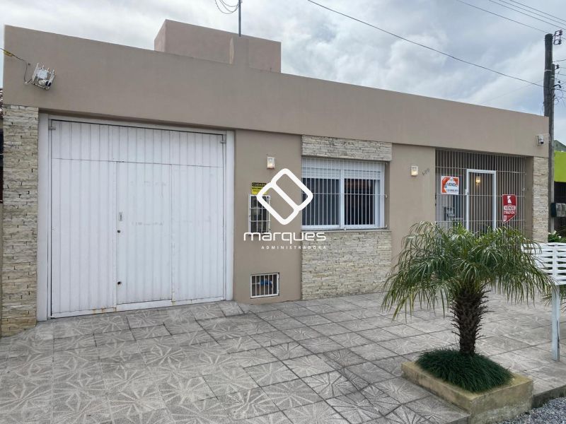 Casa com 3 quartos, 3 banheiros e 228m² à venda no bairro Três Vendas, Pelotas