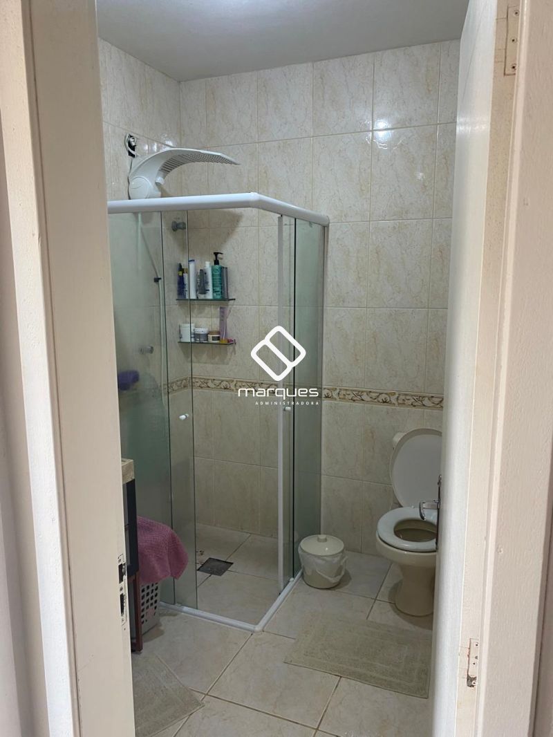 Casa com 3 quartos, 3 banheiros e 228m² à venda no bairro Três Vendas, Pelotas
