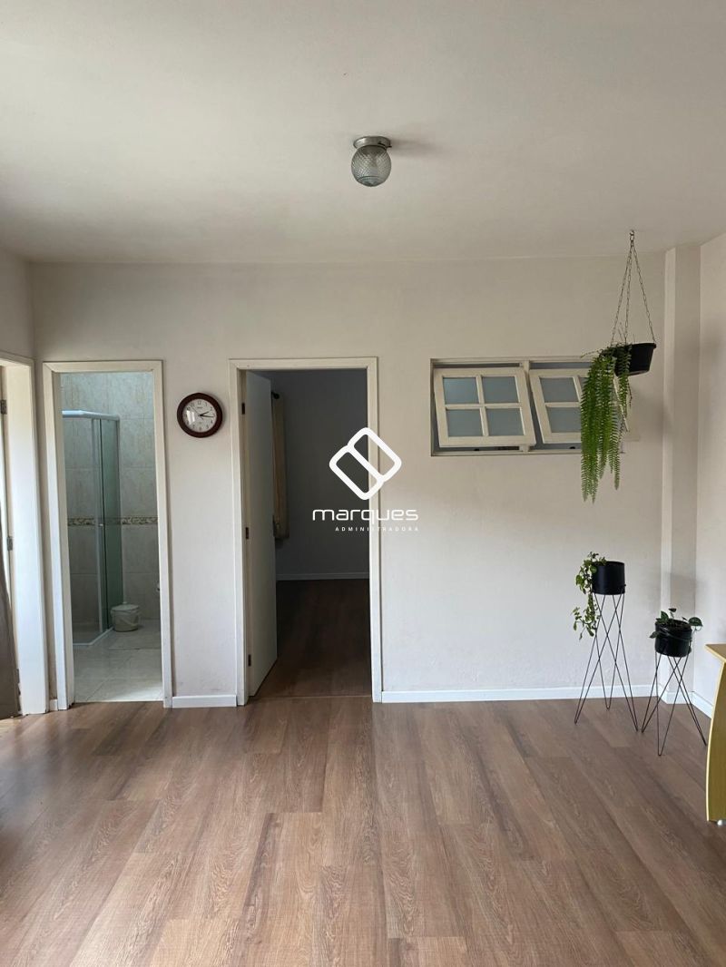 Casa com 3 quartos, 3 banheiros e 228m² à venda no bairro Três Vendas, Pelotas