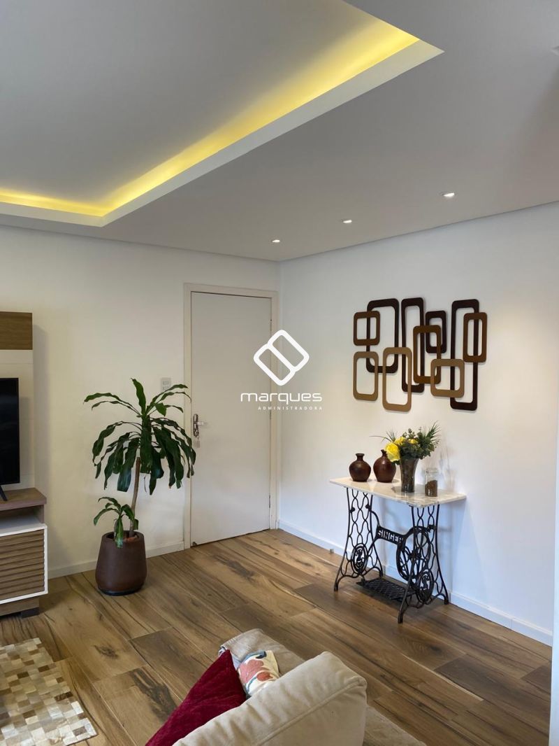 Casa com 3 quartos, 3 banheiros e 228m² à venda no bairro Três Vendas, Pelotas
