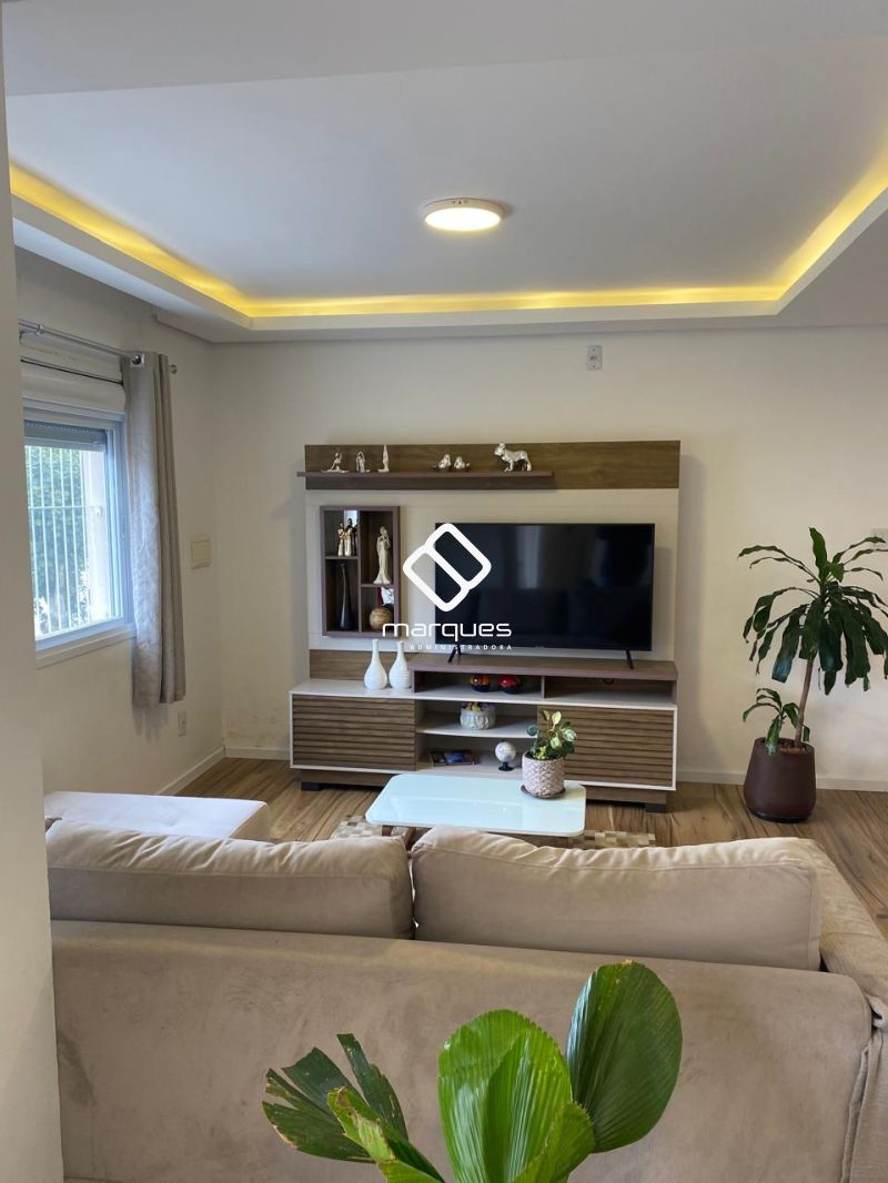 Casa com 3 quartos, 3 banheiros e 228m² à venda no bairro Três Vendas, Pelotas