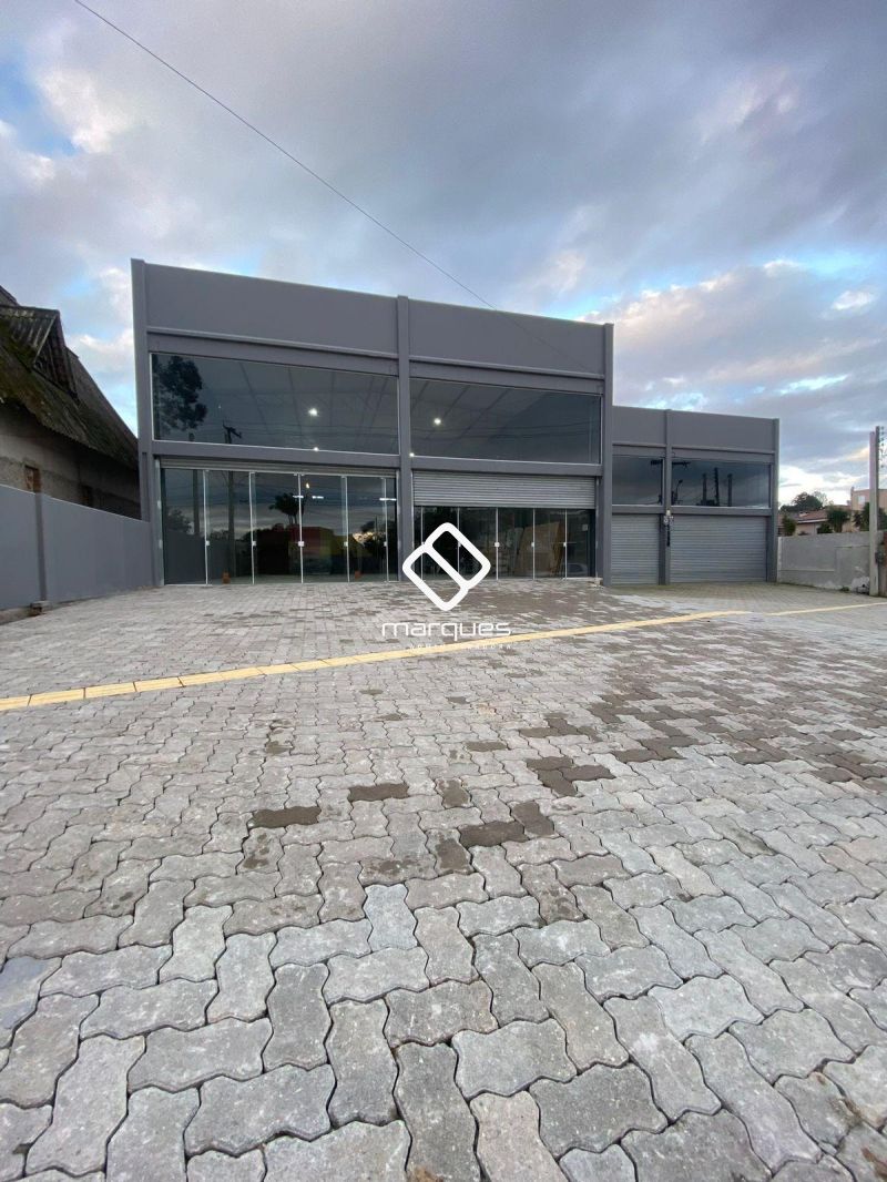 Prédio Comercial com 321m² à venda no bairro Laranjal, Pelotas