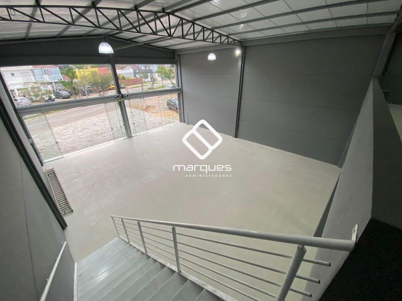 Prédio Comercial com 321m² à venda no bairro Laranjal, Pelotas