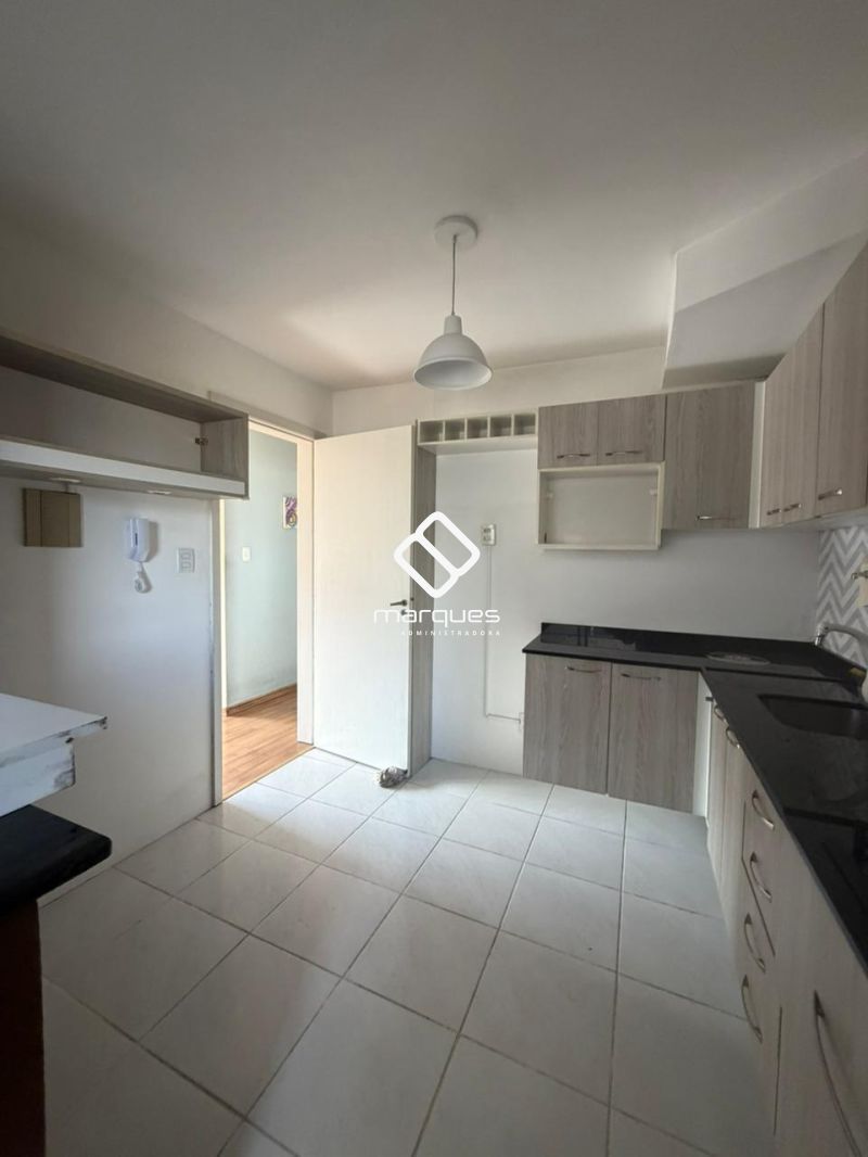 Apartamento com 3 quartos, 2 banheiros e 80m² à venda no bairro Centro, Pelotas