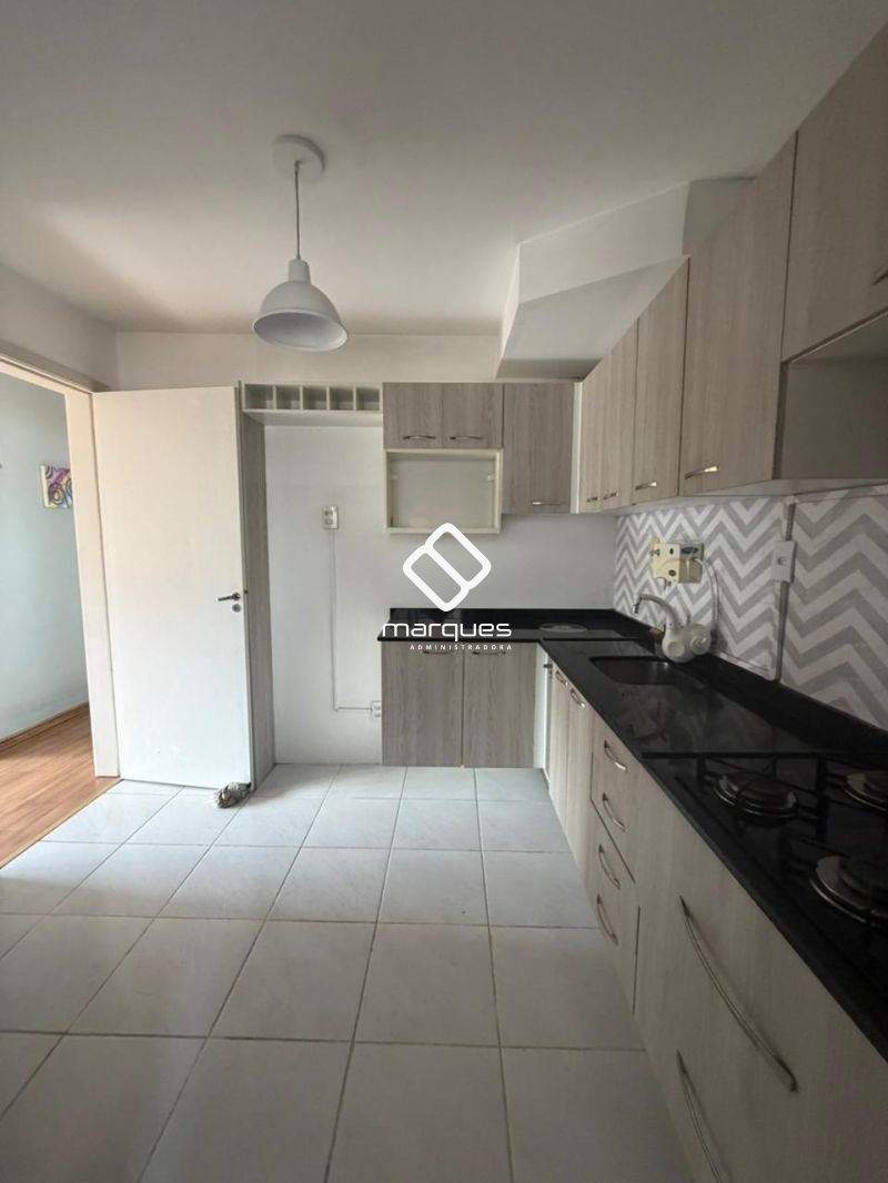 Apartamento com 3 quartos, 2 banheiros e 80m² à venda no bairro Centro, Pelotas