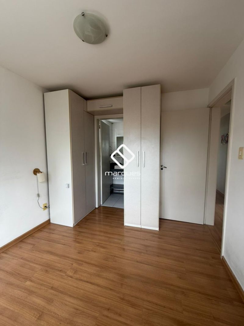 Apartamento com 3 quartos, 2 banheiros e 80m² à venda no bairro Centro, Pelotas