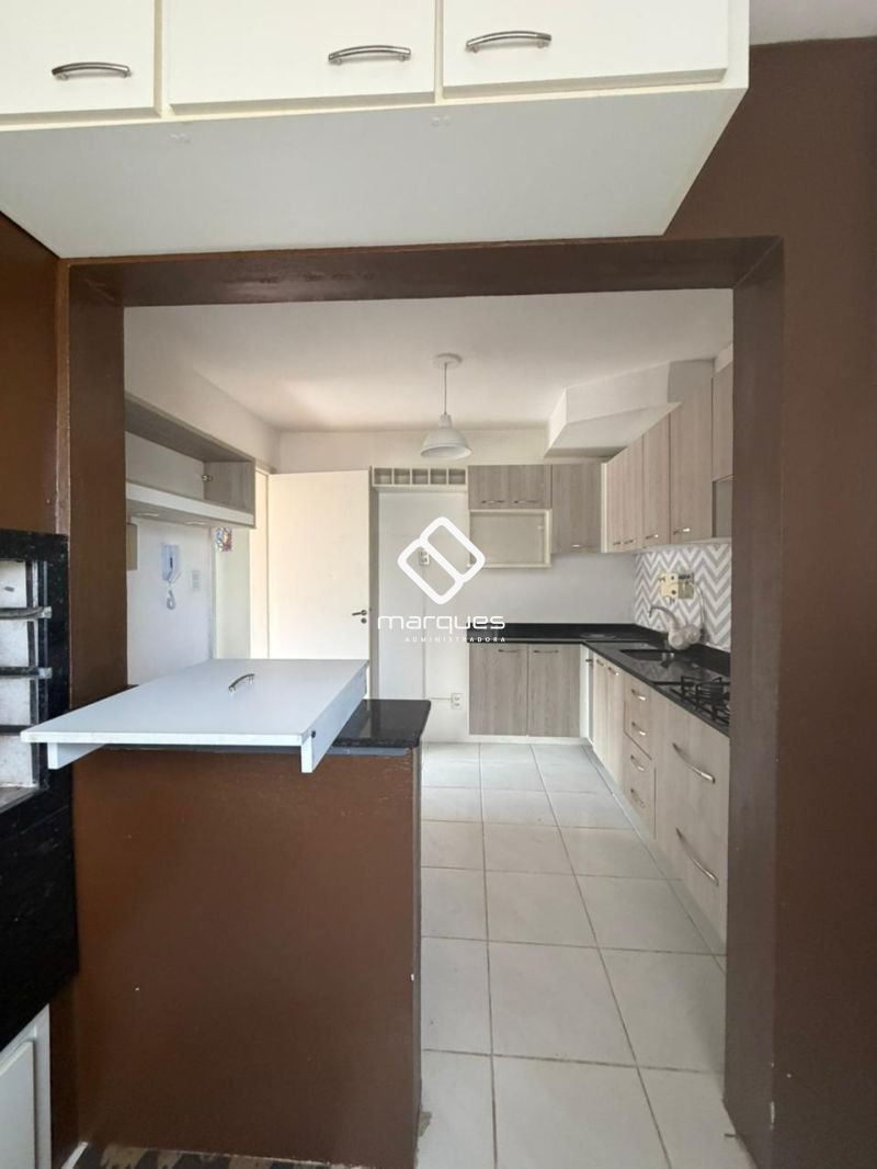Apartamento com 3 quartos, 2 banheiros e 80m² à venda no bairro Centro, Pelotas