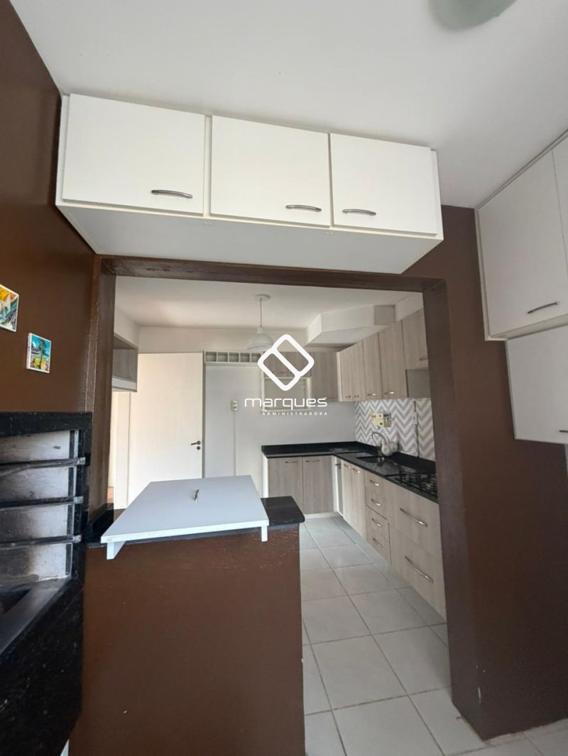Apartamento com 3 quartos, 2 banheiros e 80m² à venda no bairro Centro, Pelotas