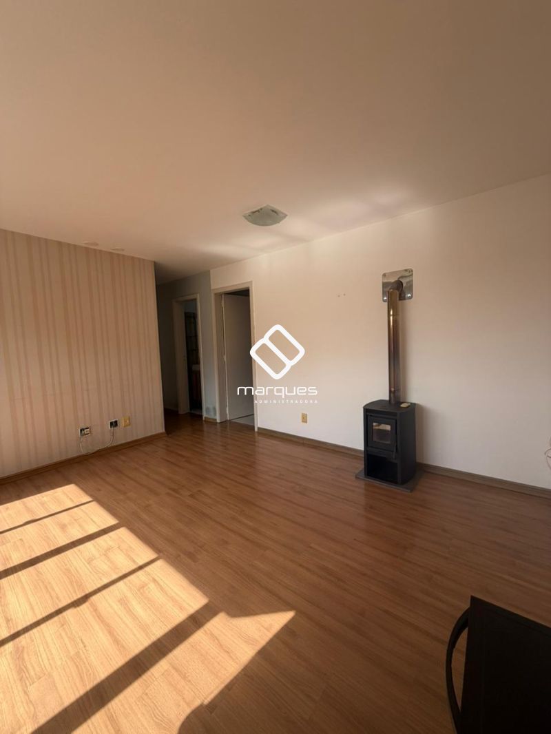 Apartamento com 3 quartos, 2 banheiros e 80m² à venda no bairro Centro, Pelotas