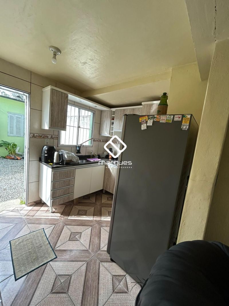 Sobrado com 2 quartos, 2 banheiros e 109m² à venda no bairro Três Vendas, Pelotas