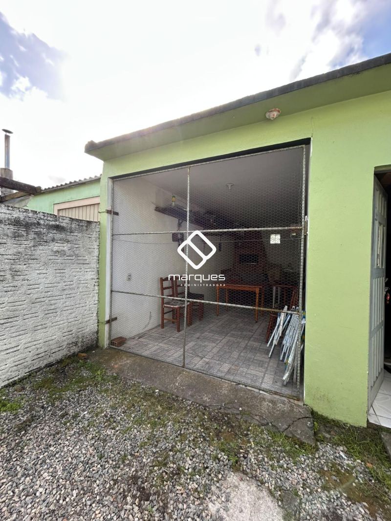Sobrado com 2 quartos, 2 banheiros e 109m² à venda no bairro Três Vendas, Pelotas