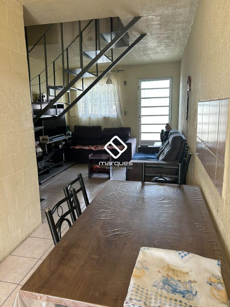 Sobrado com 2 quartos, 2 banheiros e 109m² à venda no bairro Três Vendas, Pelotas