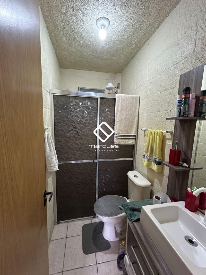 Sobrado com 2 quartos, 2 banheiros e 109m² à venda no bairro Três Vendas, Pelotas