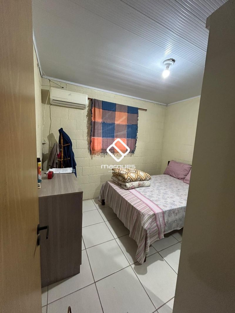 Sobrado com 2 quartos, 2 banheiros e 109m² à venda no bairro Três Vendas, Pelotas
