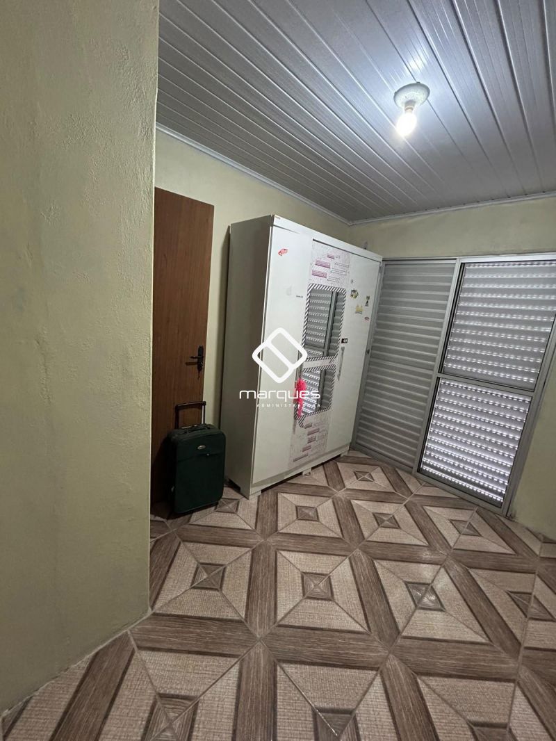 Sobrado com 2 quartos, 2 banheiros e 109m² à venda no bairro Três Vendas, Pelotas