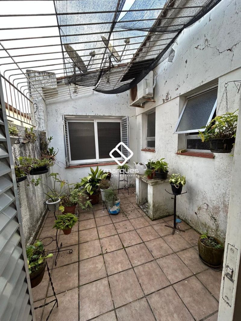 Casa com 3 quartos, 3 banheiros e 200m² à venda no bairro Centro, Pelotas