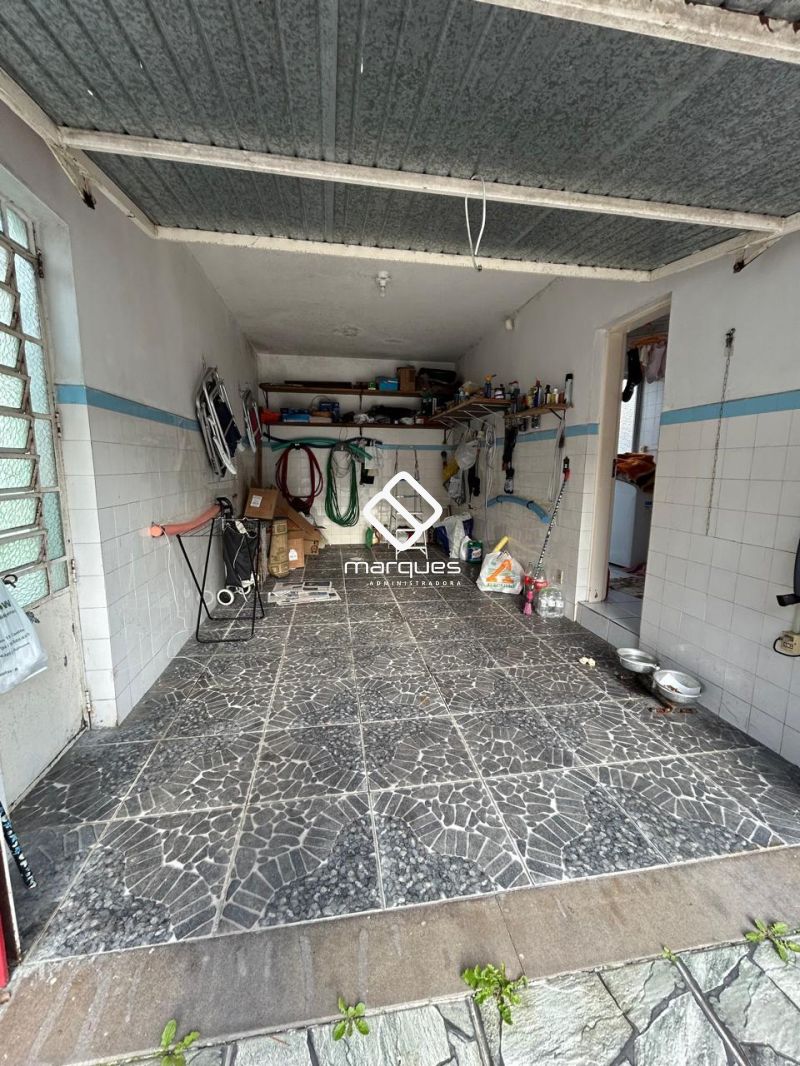 Casa com 3 quartos, 3 banheiros e 200m² à venda no bairro Centro, Pelotas