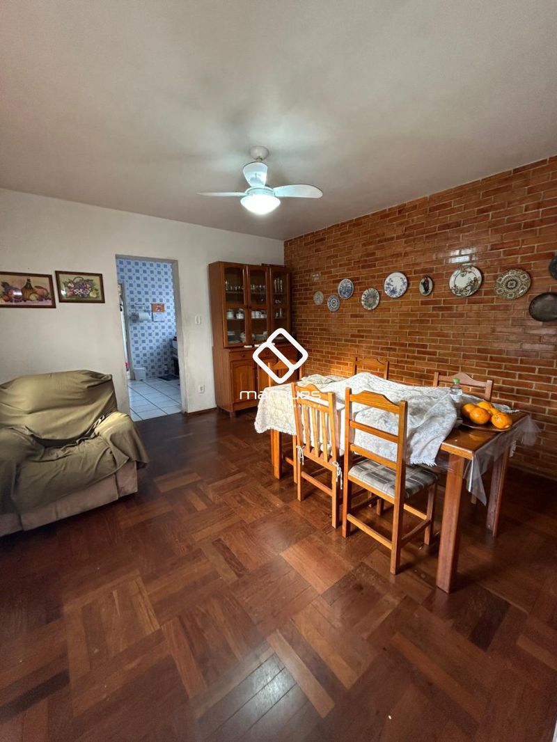 Casa com 3 quartos, 3 banheiros e 200m² à venda no bairro Centro, Pelotas