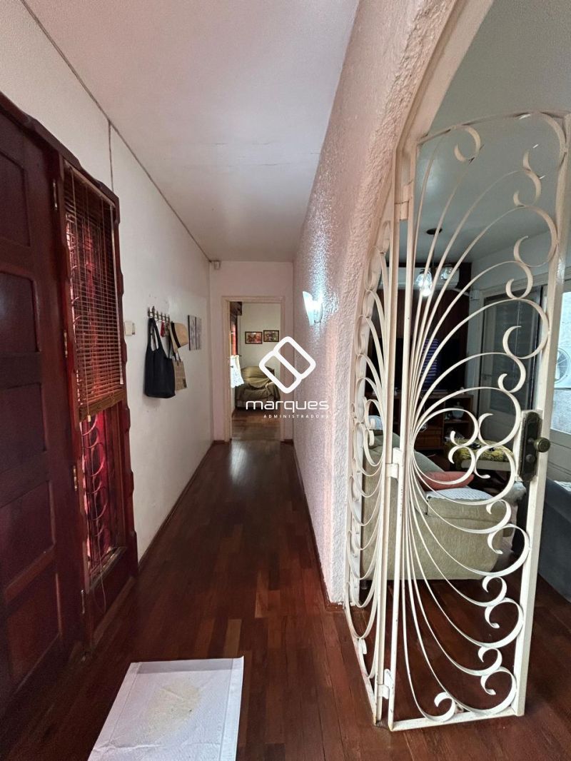Casa com 3 quartos, 3 banheiros e 200m² à venda no bairro Centro, Pelotas