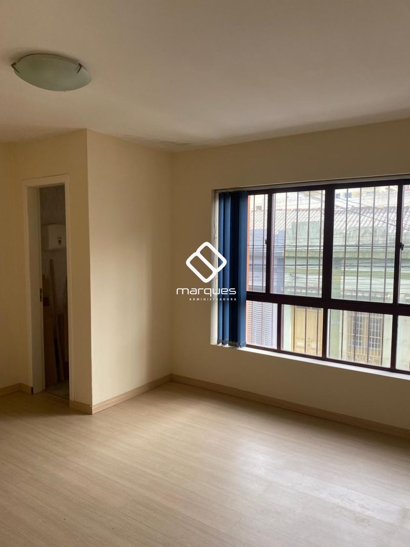Sala com 1 banheiro e 31m² à venda no bairro Centro, Pelotas