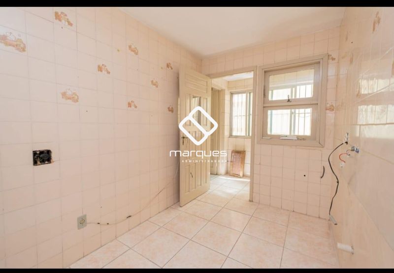Apartamento com 3 quartos, 2 banheiros e 91m² à venda no bairro Centro, Pelotas