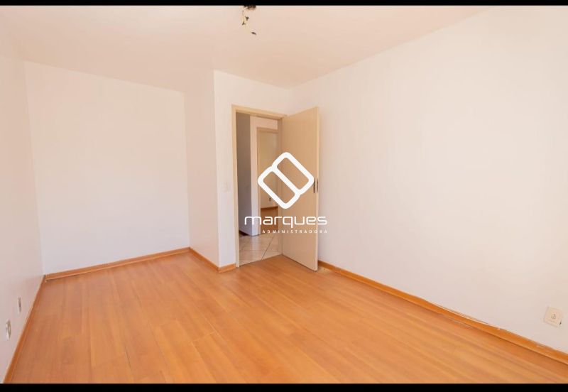 Apartamento com 3 quartos, 2 banheiros e 91m² à venda no bairro Centro, Pelotas