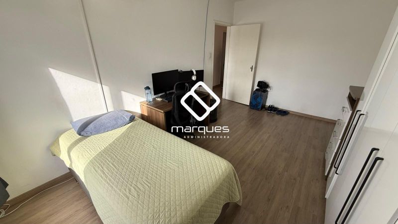 Casa com 5 quartos, 4 banheiros e 234m² à venda no bairro Fragata, Pelotas