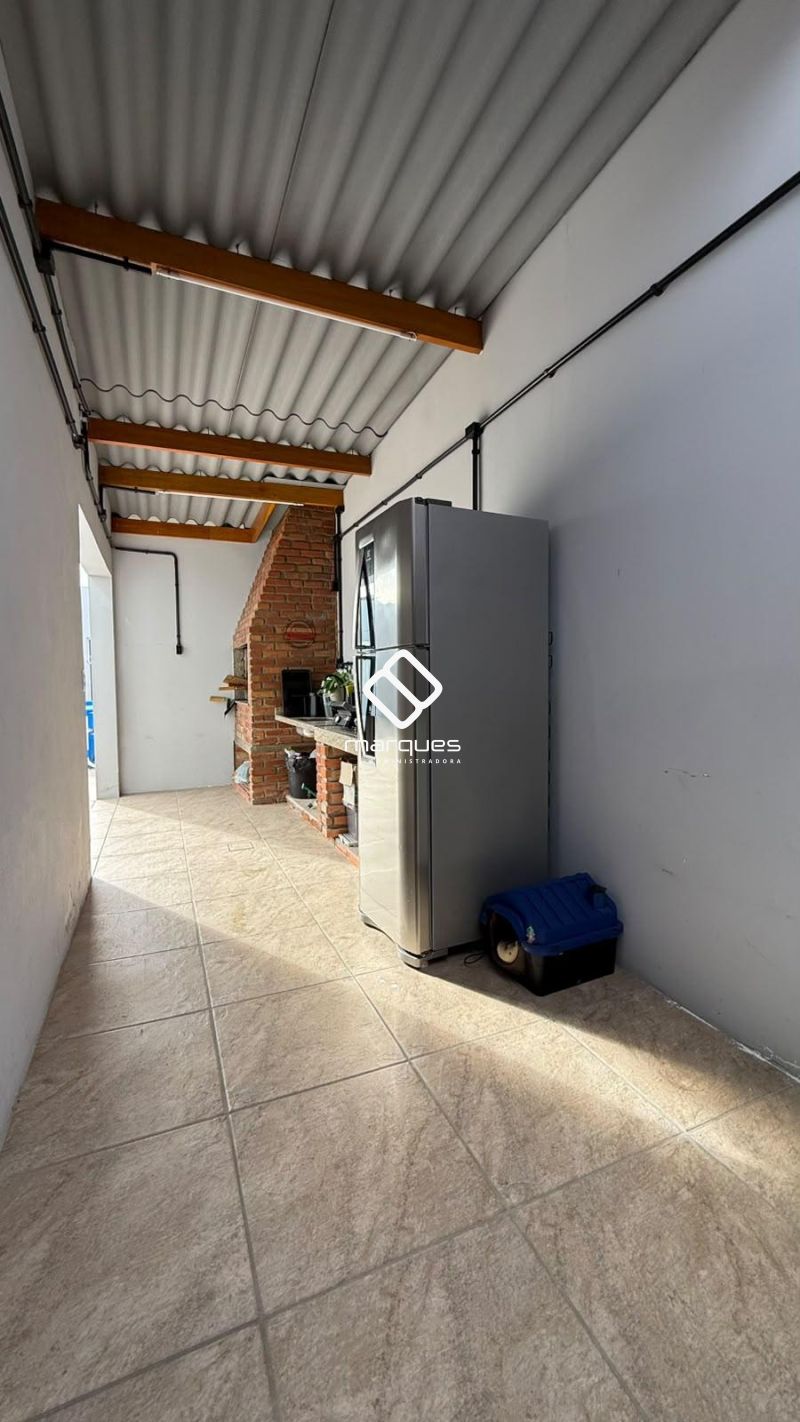Casa com 5 quartos, 4 banheiros e 234m² à venda no bairro Fragata, Pelotas