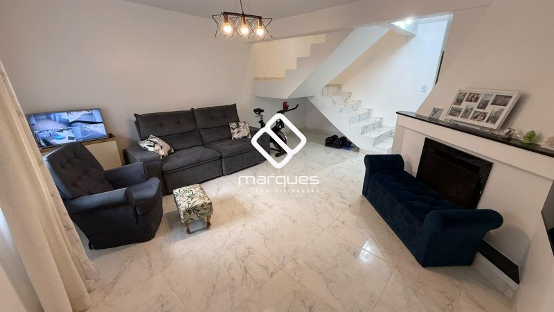 Casa com 5 quartos, 4 banheiros e 234m² à venda no bairro Fragata, Pelotas
