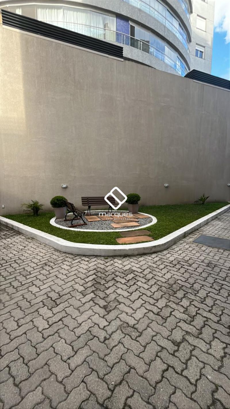 Apartamento com 2 quartos, 1 banheiro e 104m² à venda no bairro Centro, Pelotas