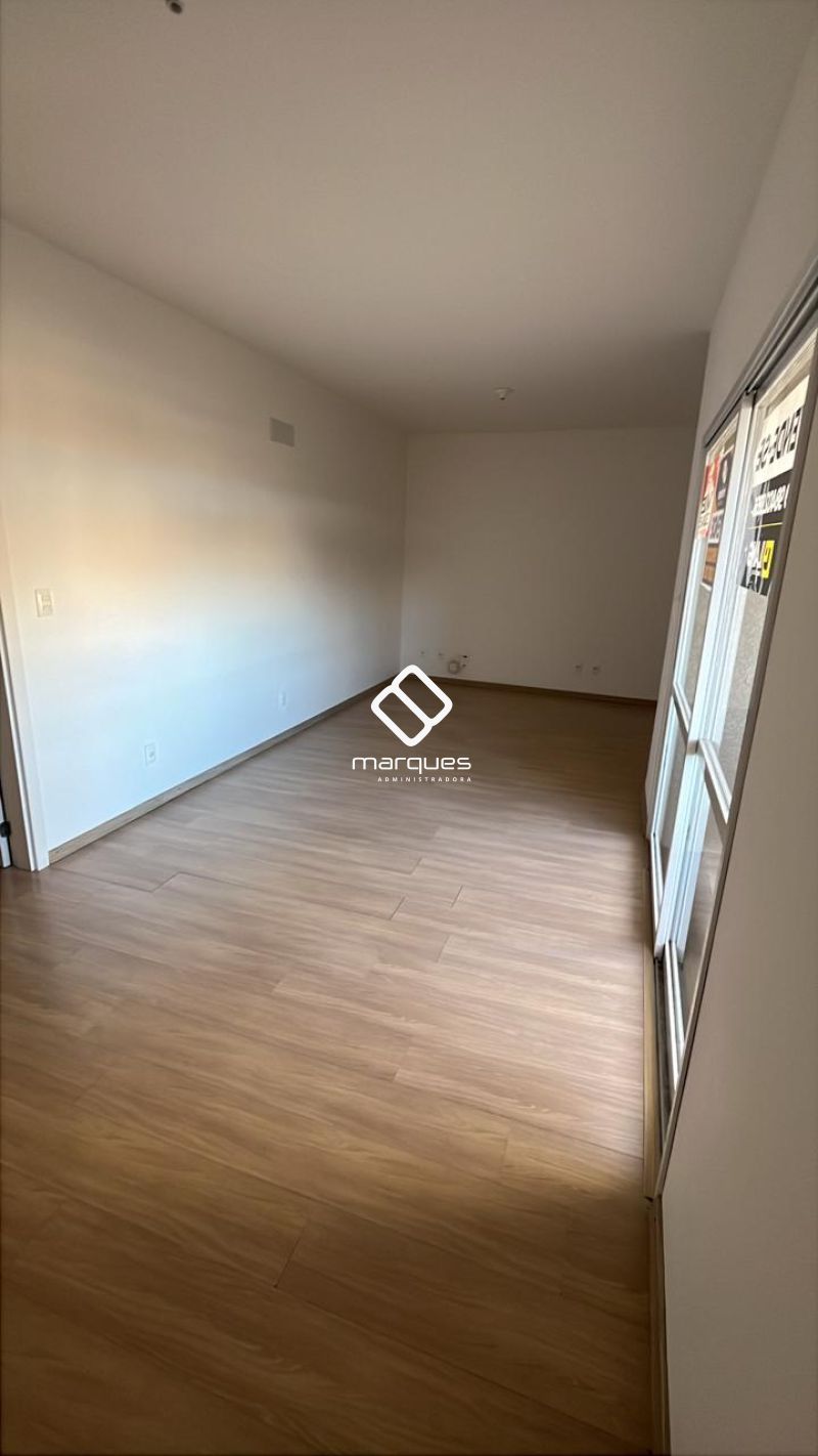 Apartamento com 2 quartos, 1 banheiro e 104m² à venda no bairro Centro, Pelotas