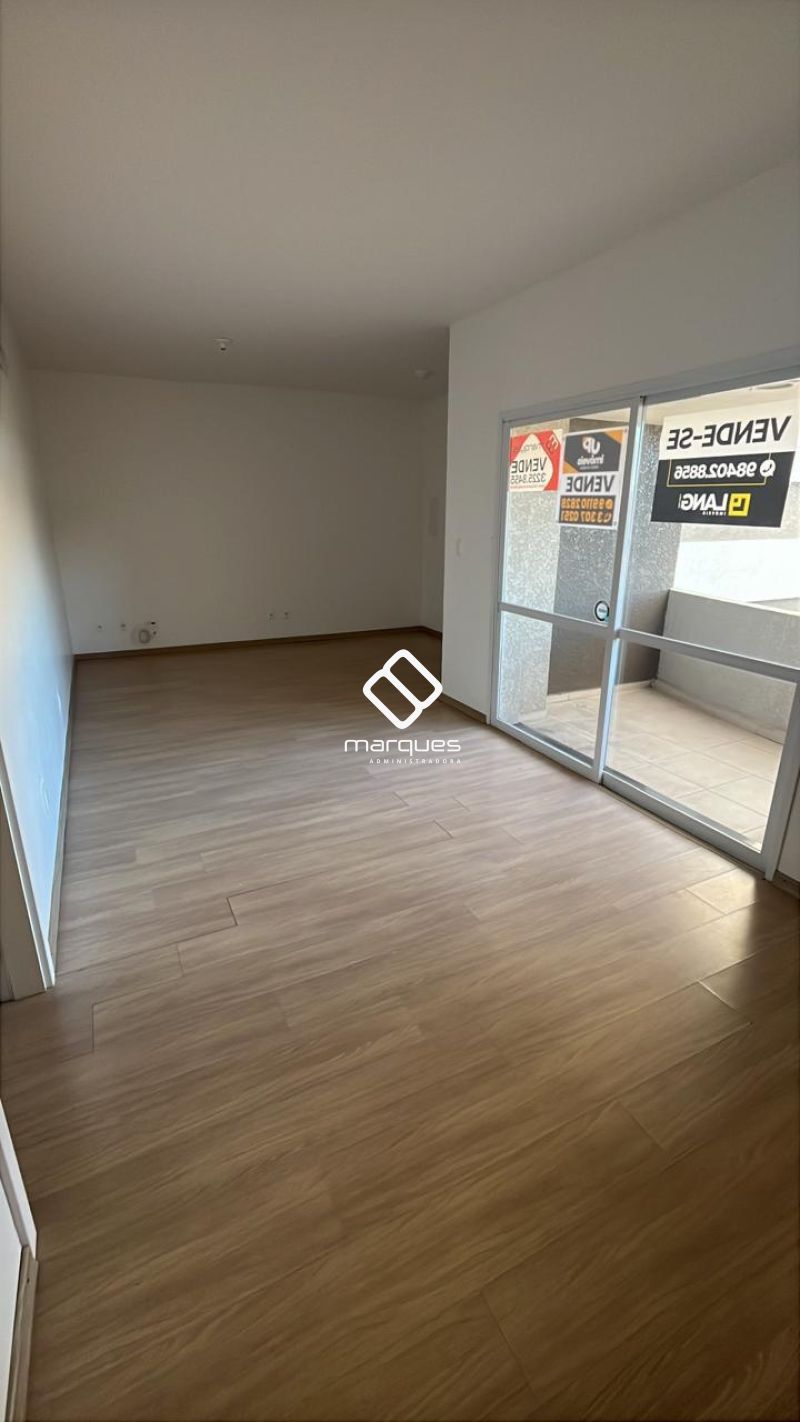 Apartamento com 2 quartos, 1 banheiro e 104m² à venda no bairro Centro, Pelotas