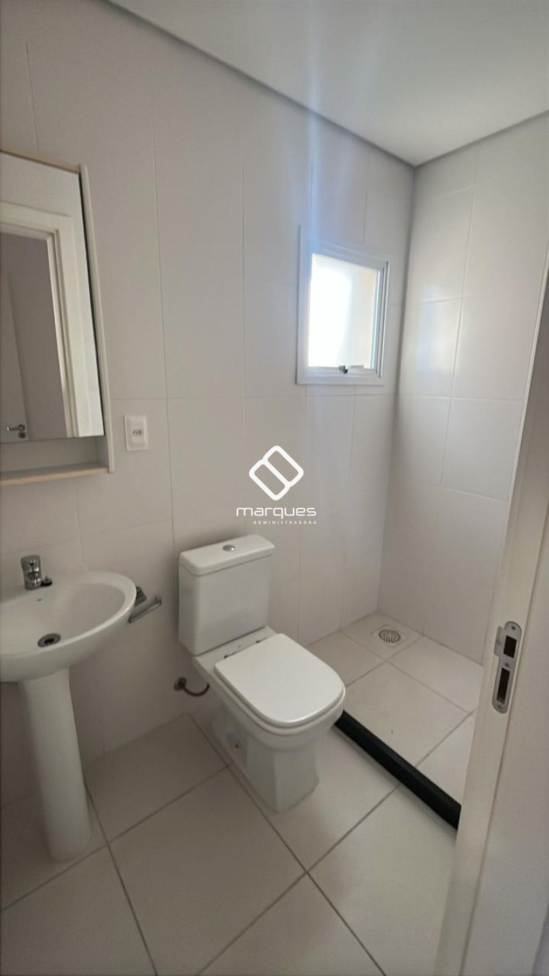 Apartamento com 2 quartos, 1 banheiro e 104m² à venda no bairro Centro, Pelotas