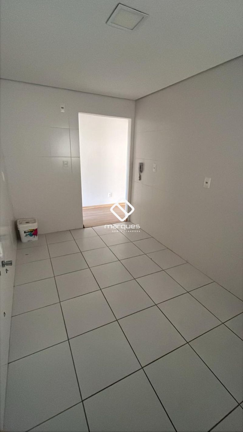Apartamento com 2 quartos, 1 banheiro e 104m² à venda no bairro Centro, Pelotas