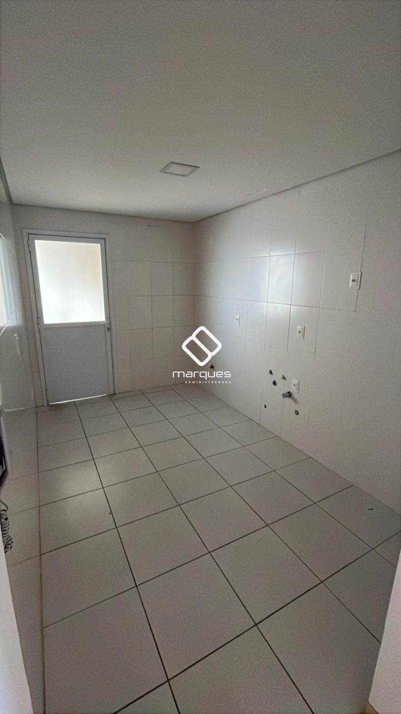 Apartamento com 2 quartos, 1 banheiro e 104m² à venda no bairro Centro, Pelotas