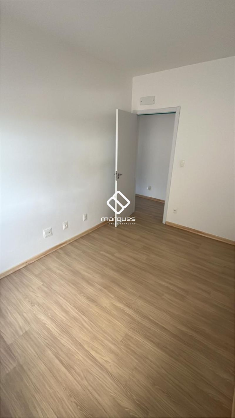 Apartamento com 2 quartos, 1 banheiro e 104m² à venda no bairro Centro, Pelotas