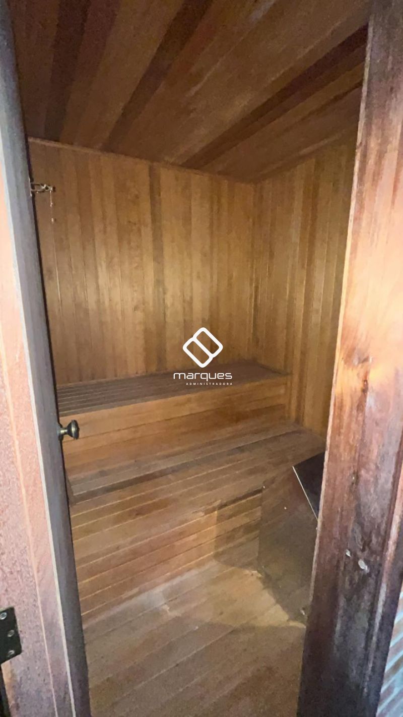 Casa com 5 quartos e 7 banheiros à venda no bairro Laranjal, Pelotas