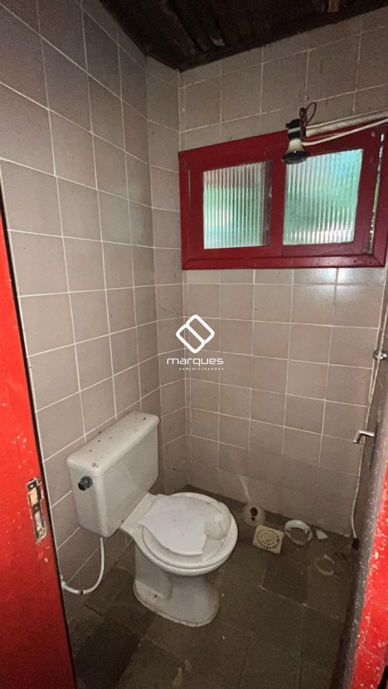 Casa com 5 quartos e 7 banheiros à venda no bairro Laranjal, Pelotas