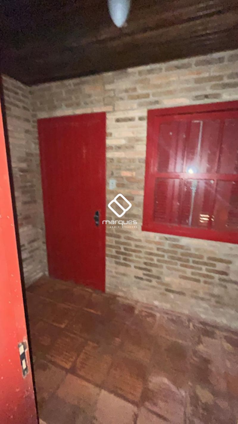 Casa com 5 quartos e 7 banheiros à venda no bairro Laranjal, Pelotas