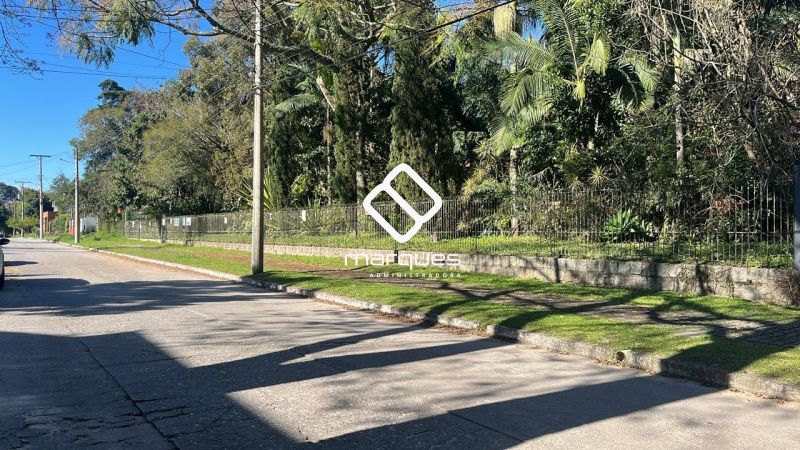 Casa com 5 quartos e 7 banheiros à venda no bairro Laranjal, Pelotas