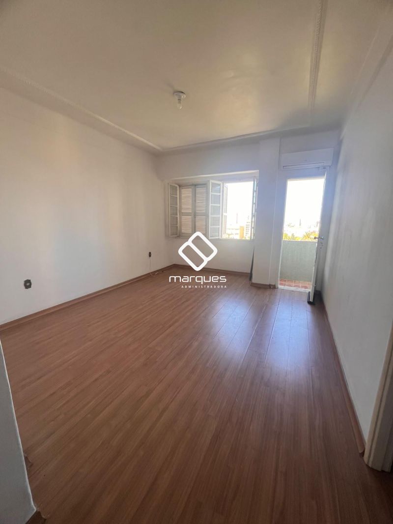 Apartamento com 2 quartos, 2 banheiros e 104m² à venda no bairro Centro, Pelotas
