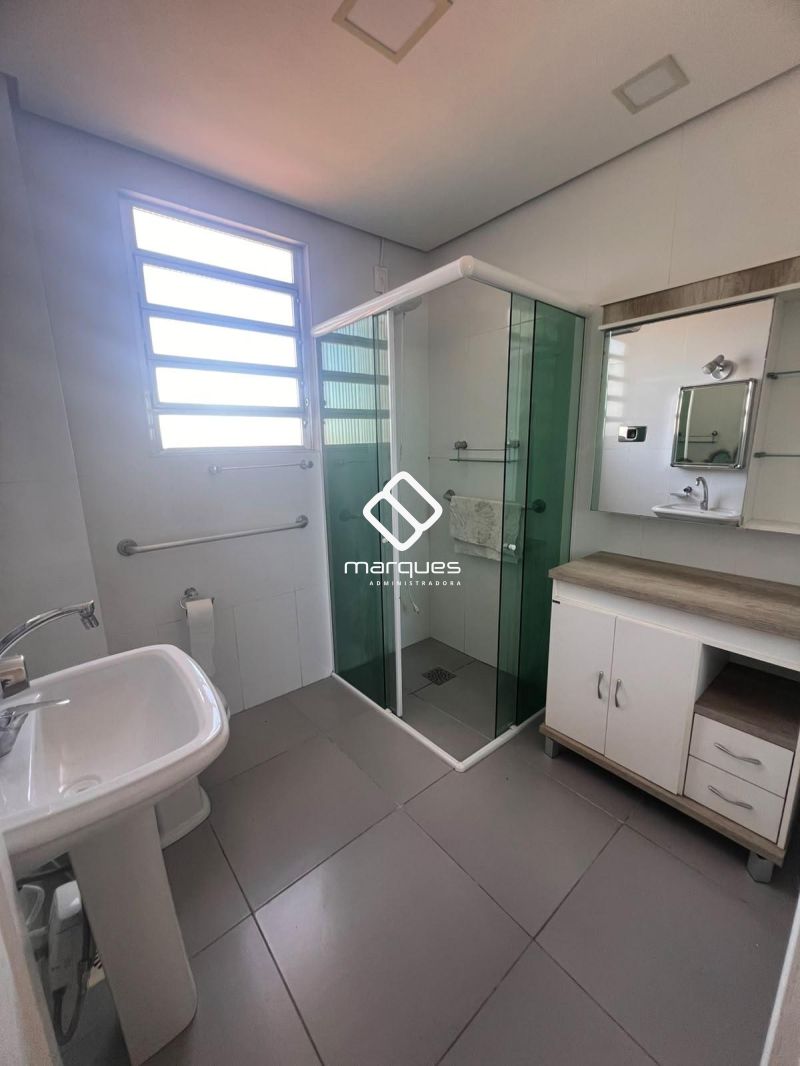 Apartamento com 2 quartos, 2 banheiros e 104m² à venda no bairro Centro, Pelotas