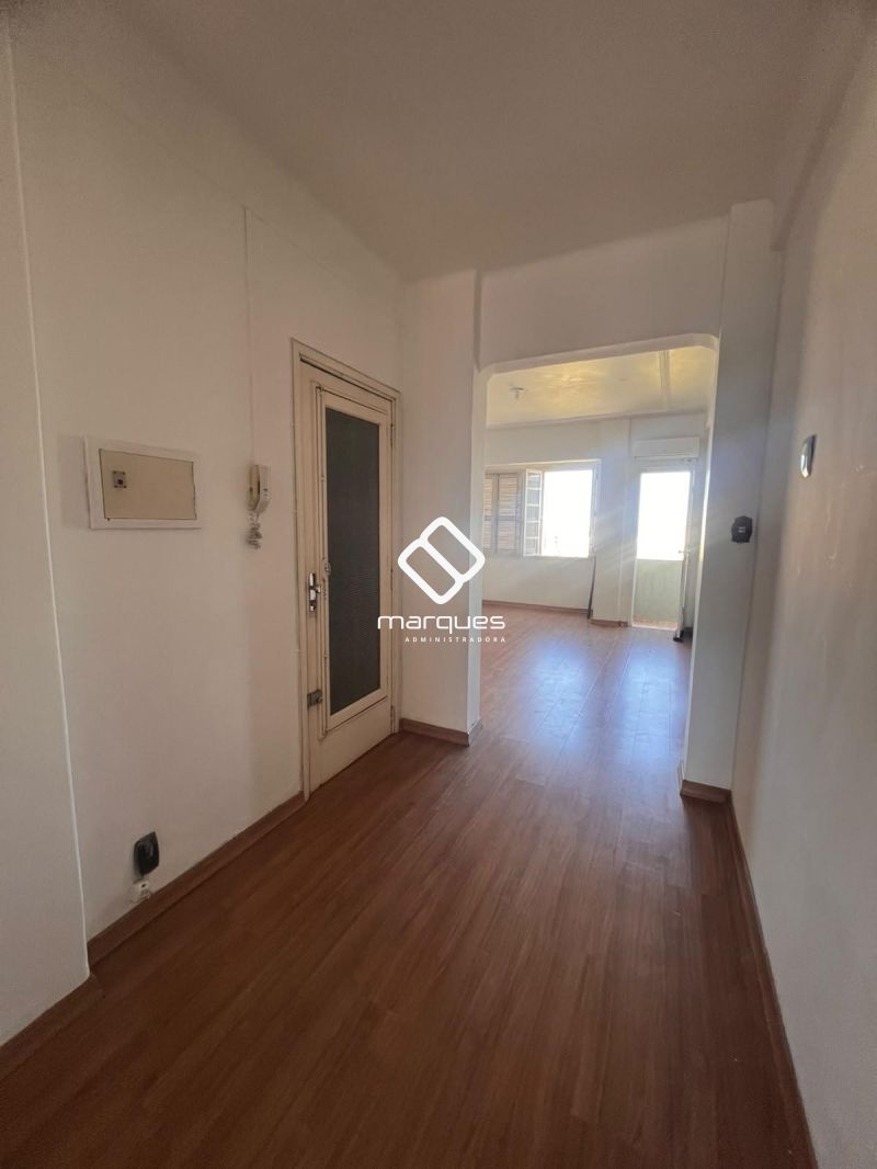 Apartamento com 2 quartos, 2 banheiros e 104m² à venda no bairro Centro, Pelotas