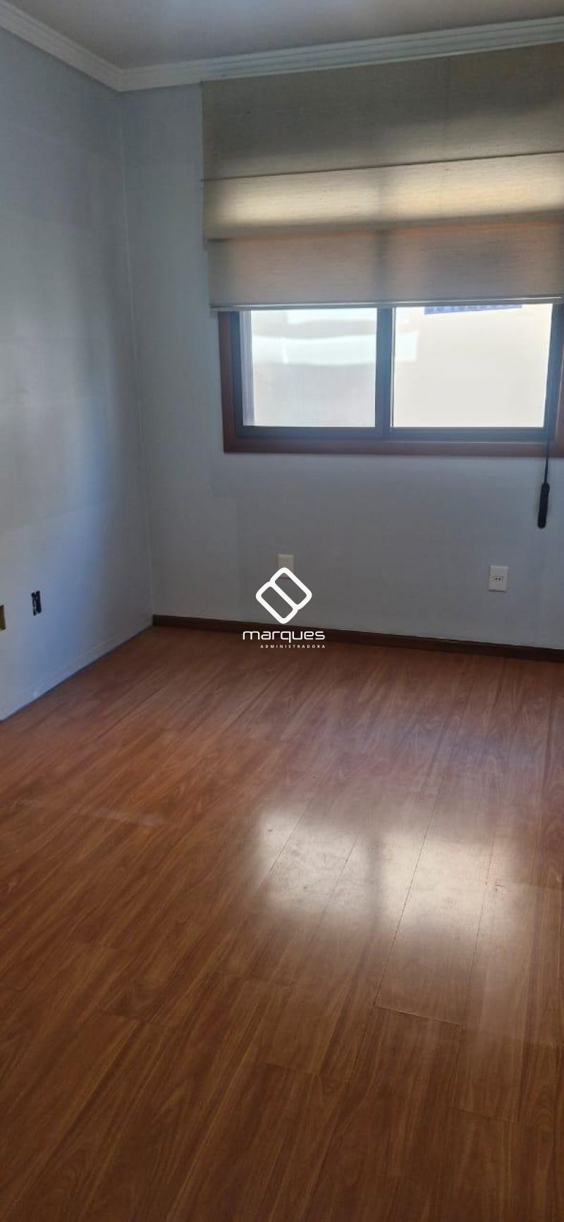 Apartamento com 2 quartos, 1 banheiro e 115m² à venda no bairro Centro, Pelotas