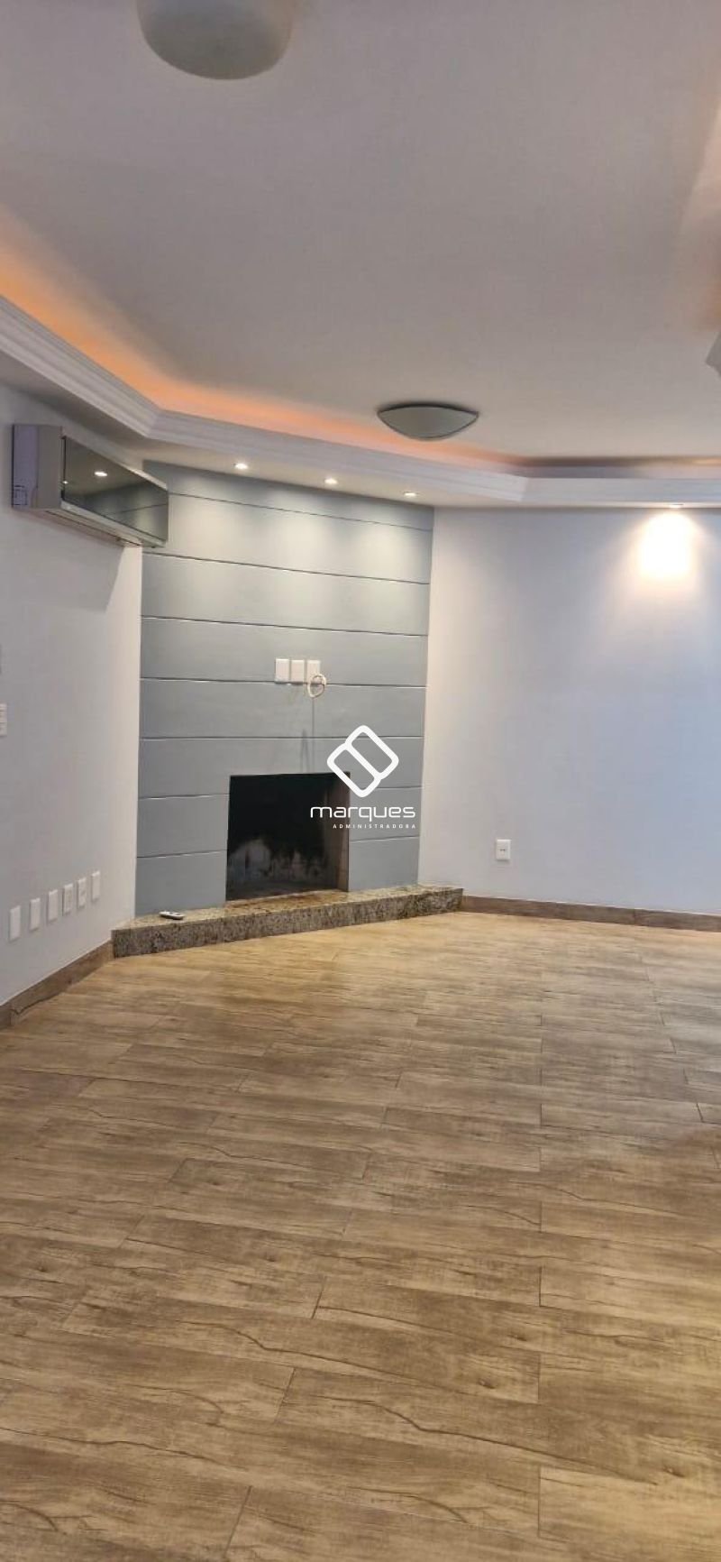 Apartamento com 2 quartos, 1 banheiro e 115m² à venda no bairro Centro, Pelotas
