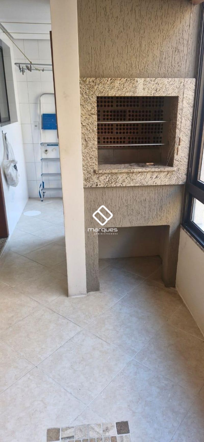 Apartamento com 2 quartos, 1 banheiro e 115m² à venda no bairro Centro, Pelotas