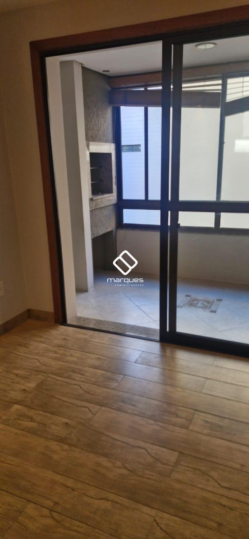 Apartamento com 2 quartos, 1 banheiro e 115m² à venda no bairro Centro, Pelotas