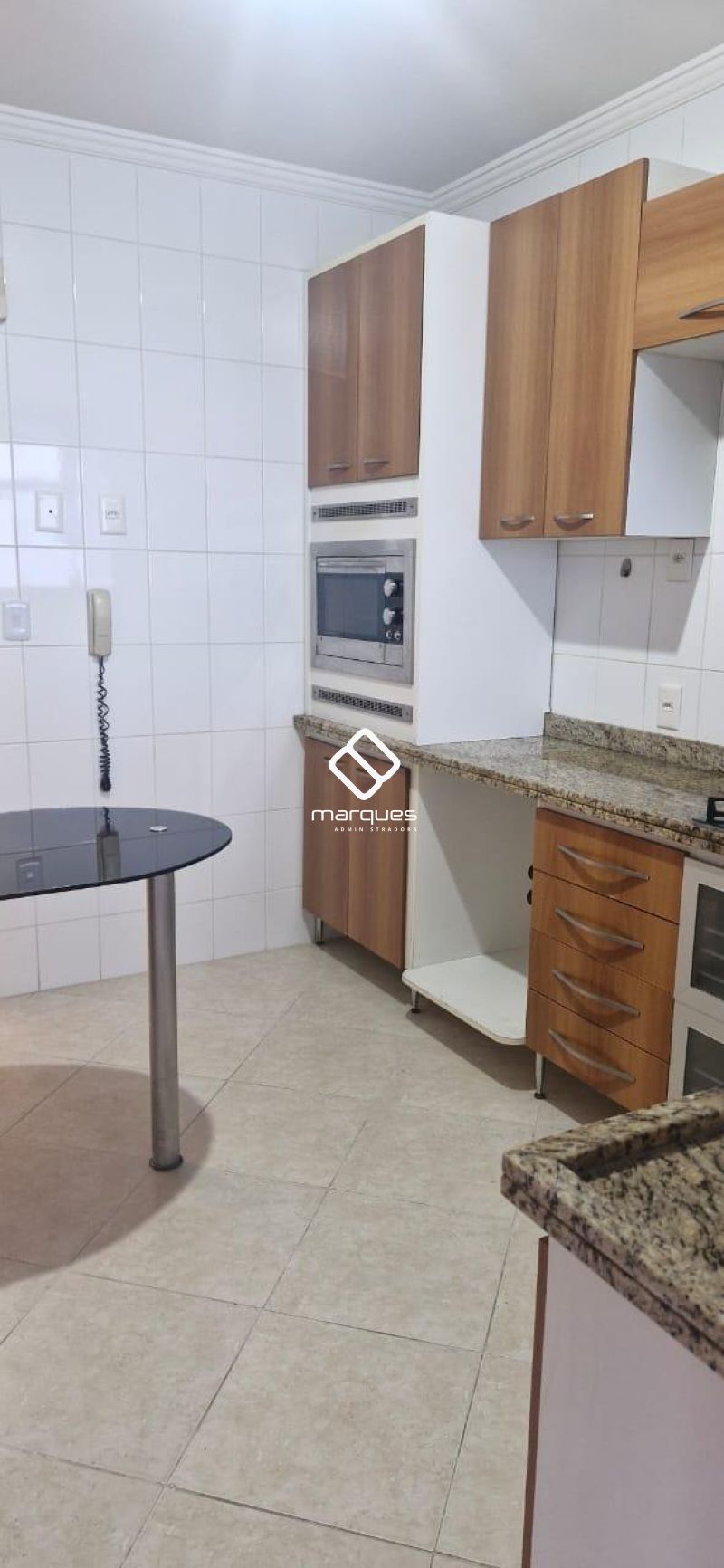 Apartamento com 2 quartos, 1 banheiro e 115m² à venda no bairro Centro, Pelotas